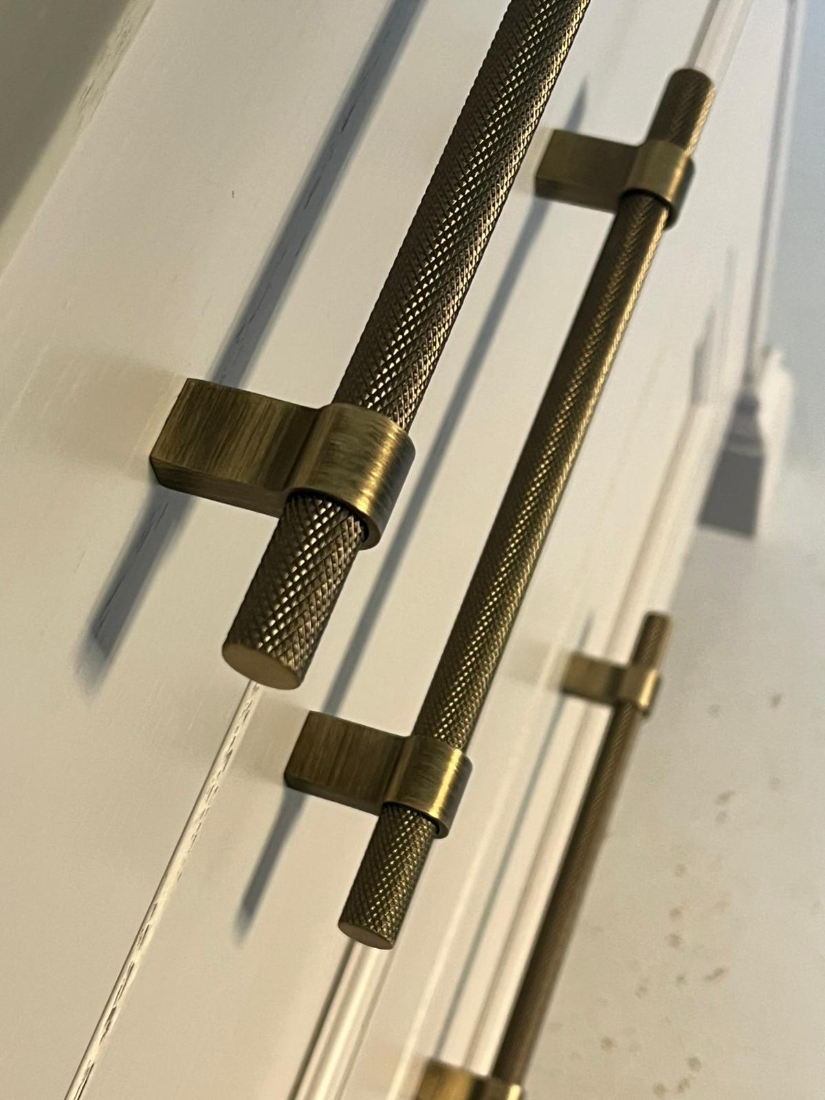 Kitchen Cabinet Handles In Derry/Londonderry