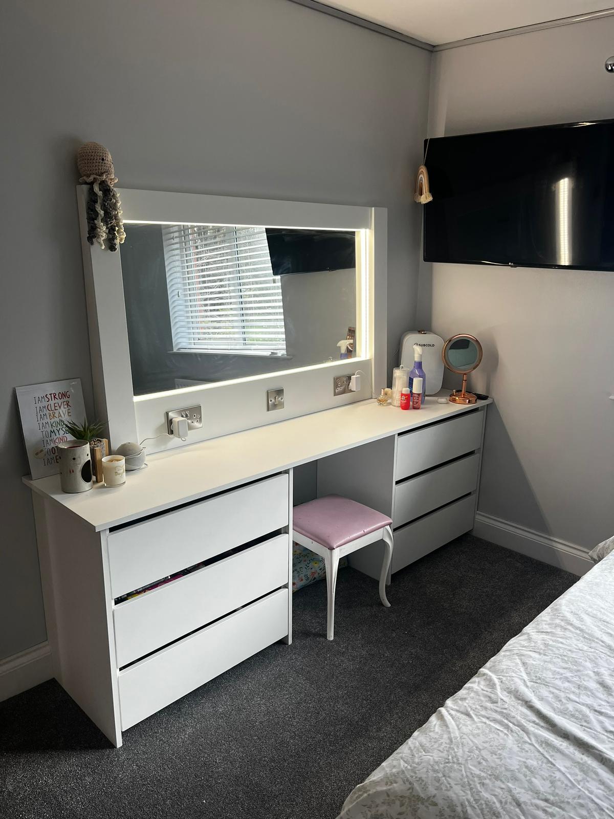 Bedroom Vanity Table Construction In Derry/Londonderry